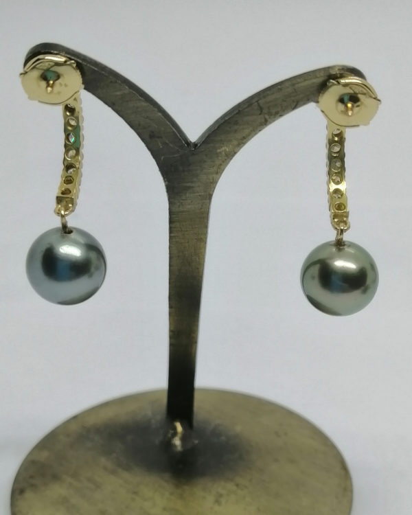 Boucles d'oreilles en or sertie de diamants et perle de Tahiti, création originale. – Image 5