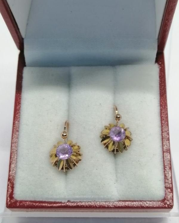 Boucles d'oreilles or rosé, dormeuses avec améthystes, vers 1900-20. – Image 2