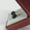 Paire de boucles d'oreilles, or et cabochon de Jais ouvragé, vers 1900-20. – Image 3