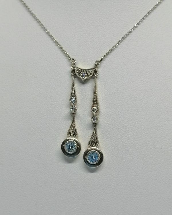 Collier en or bicolore, négligé avec pampilles sertie de diamants, vers 1925. – Image 2