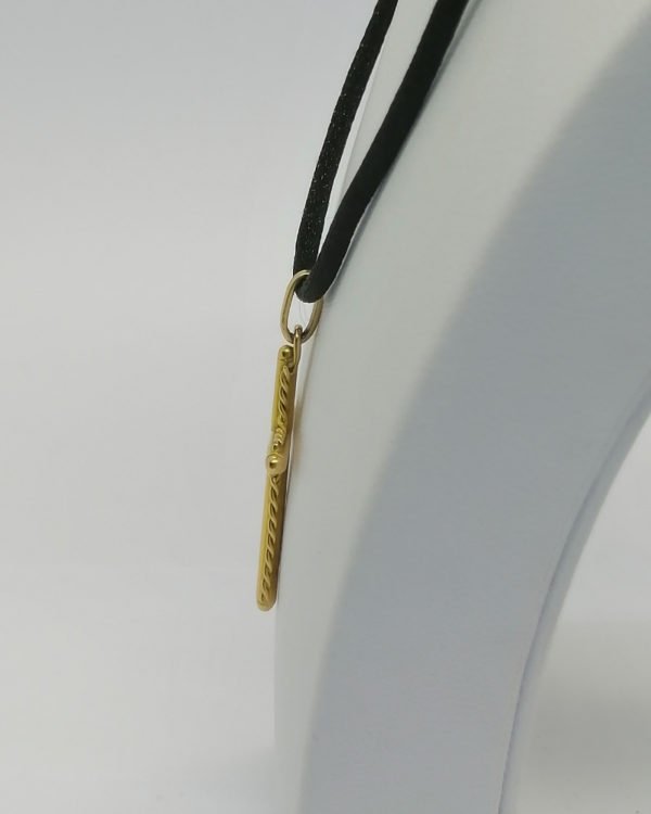 Pendentif, croix en or jaune, avec fil tourné, vers 1950-70. – Image 3