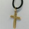 Pendentif, croix en or jaune, avec fil tourné, vers 1950-70. – Image 4