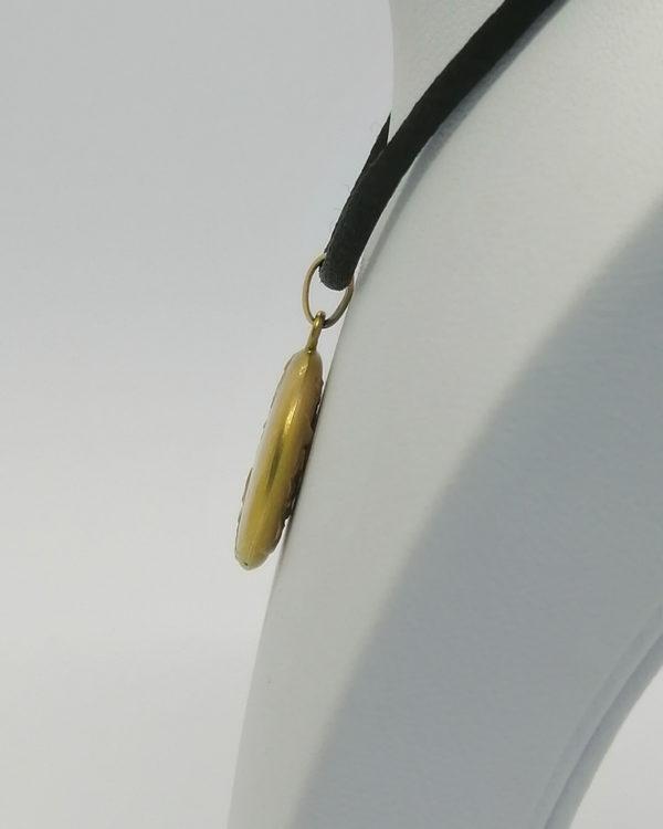 Pendentif en or, avec motif de lierres en relief, Art Nouveau vers 1900. – Image 3