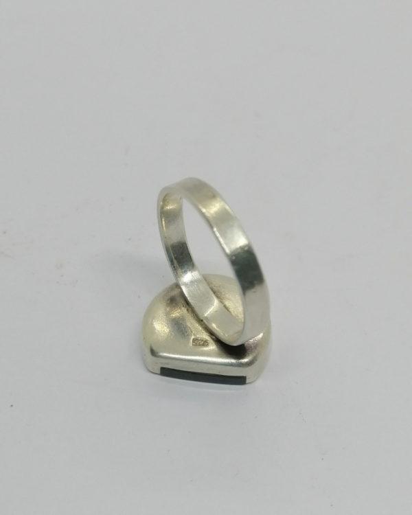 Bague argent, avec inclusion d'agate verte, 1960. – Image 3