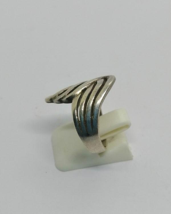 Bague argent, en forme de vague ajourée, vers 1970-80. – Image 2