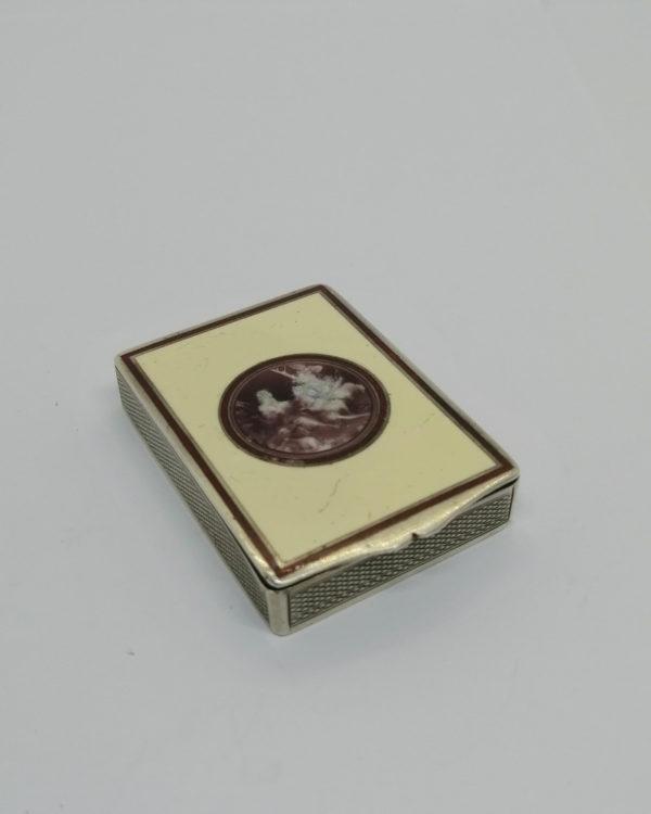 Boîte argent, rectangulaire guillochée et émaillée, Paris vers 1900-20. – Image 2