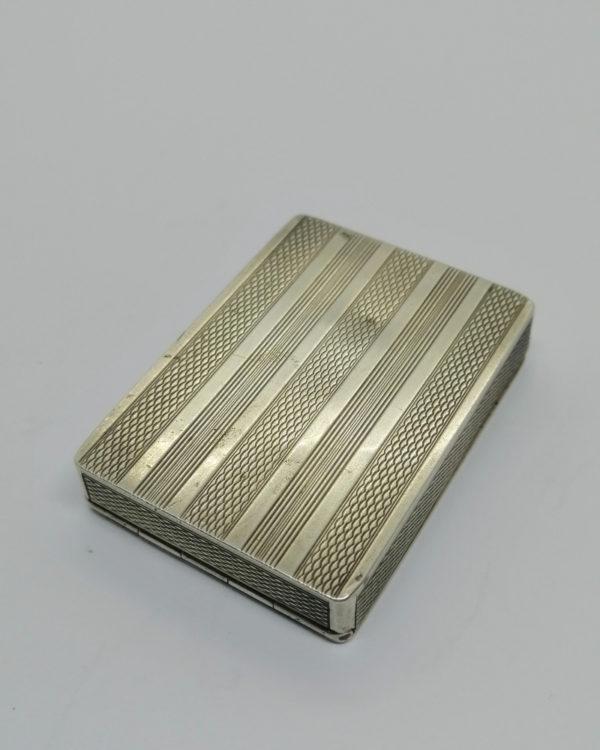 Boîte argent, rectangulaire guillochée et émaillée, Paris vers 1900-20. – Image 5