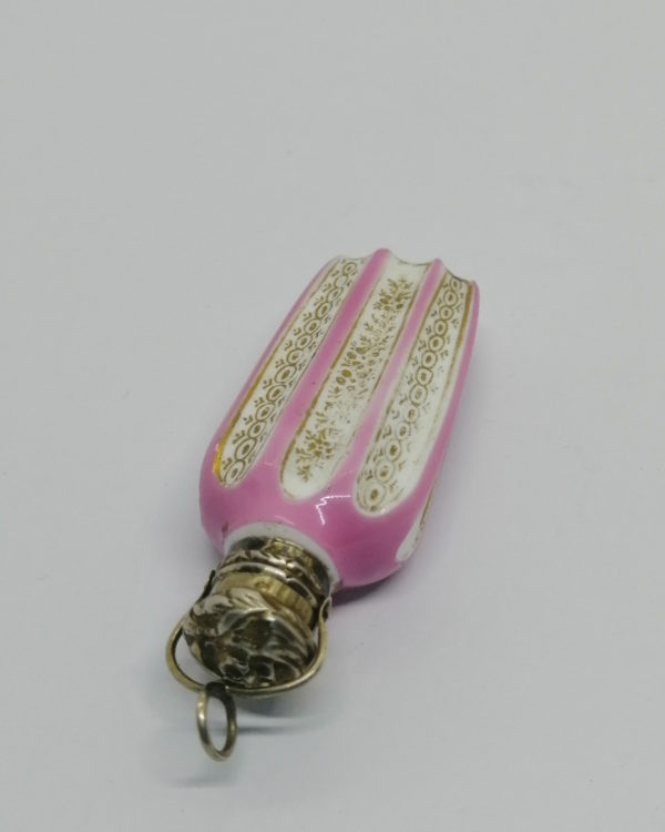Flacon à sels ou de pâmoison, argent/vermeil et opaline peinte, Napoléon III. – Image 5