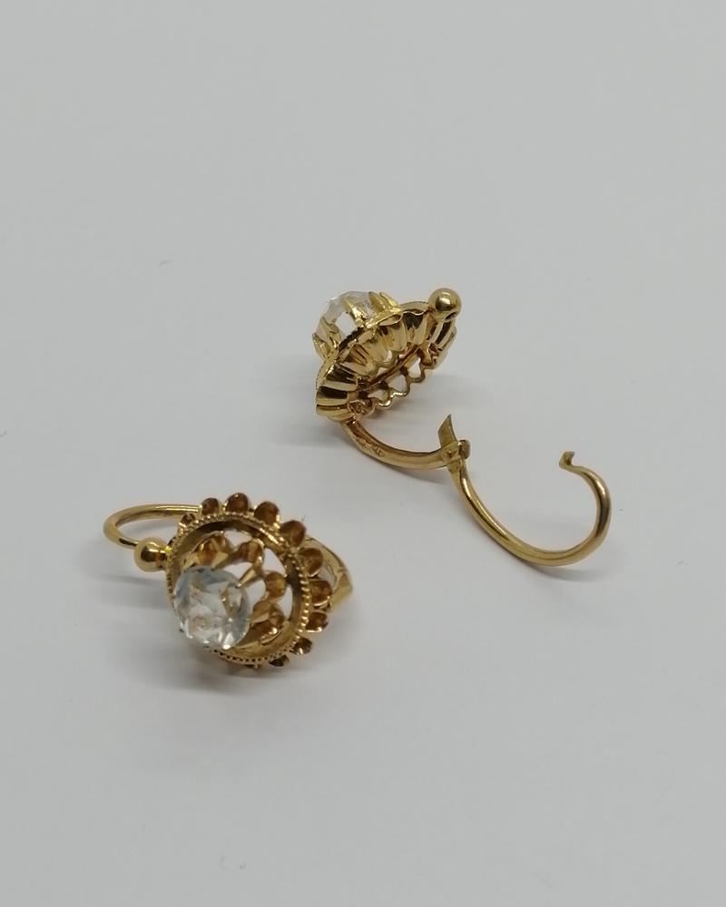 Boucles d'oreilles en or rosé, et verre taillé façon diamant, vers 1900. – Image 4