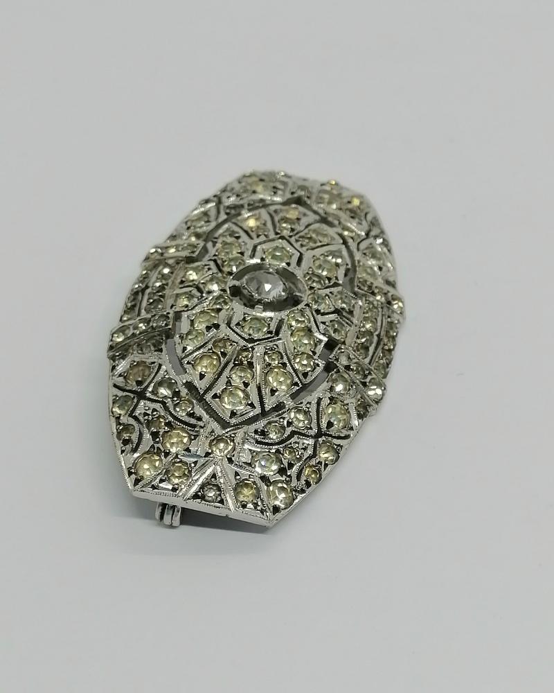 Broche argent, géométrique , ajourée et pavage de strass blanc, Art Déco. – Image 3