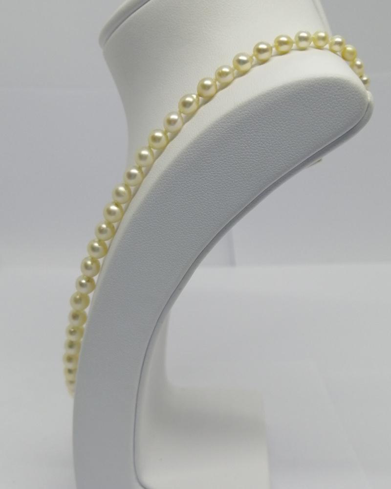 Collier or et perles de culture blanche, en chute, fermoir or gris et diamants, 1920-30. – Image 3