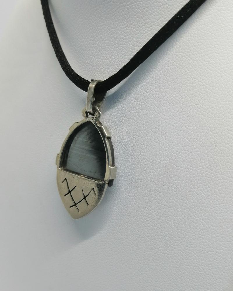 Pendentif argent, pavage marcasites et hématite taillée sur mesure, Art Déco, vers 1930. – Image 4